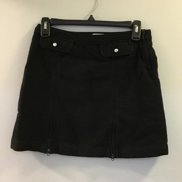 Old Navy size 14 black skirt with side zipper and 2 zippers at hem - Picture 1 of 8